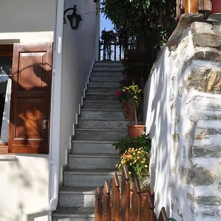 Village House Guest house 3*